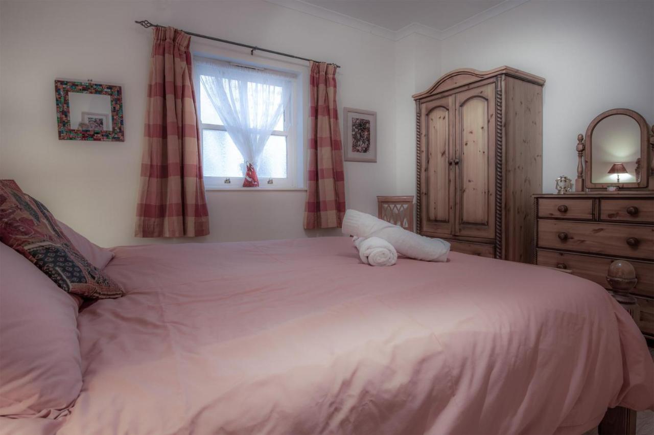 Arcadia - 1 Bedroom Apartment - Тенби Экстерьер фото