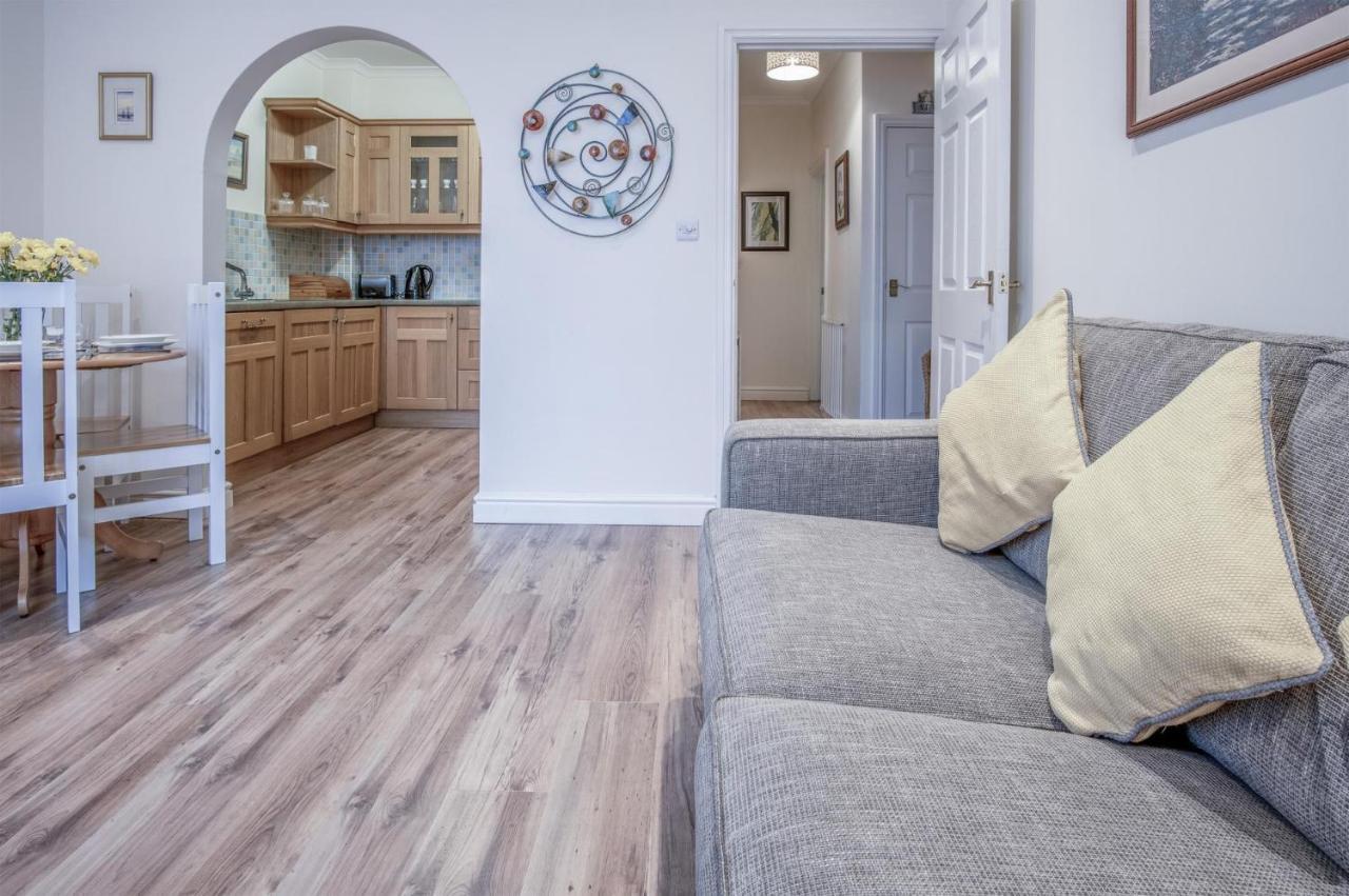 Arcadia - 1 Bedroom Apartment - Тенби Экстерьер фото