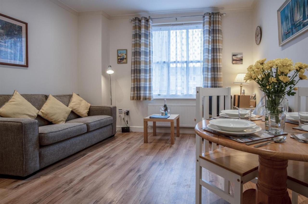 Arcadia - 1 Bedroom Apartment - Тенби Экстерьер фото